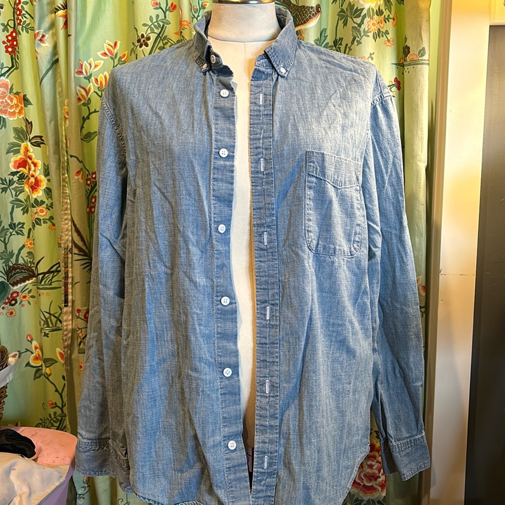 Everlane button down jean shirt, unisex